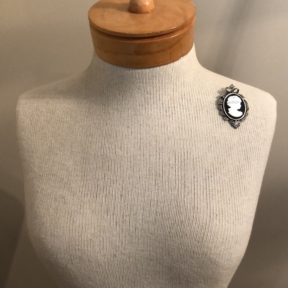 Vintage Sterling Silver, Marcasite, Onyx, & Mother of Pearl Cameo - Picture 11 of 16